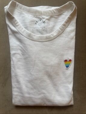 Primary White Tee with Rainbow Heart Patch women’s size medium